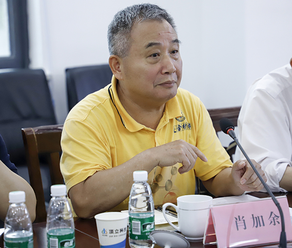 國防科技大學(xué)肖加余教授.JPG 國防科技大學(xué)肖加余教授.JPG