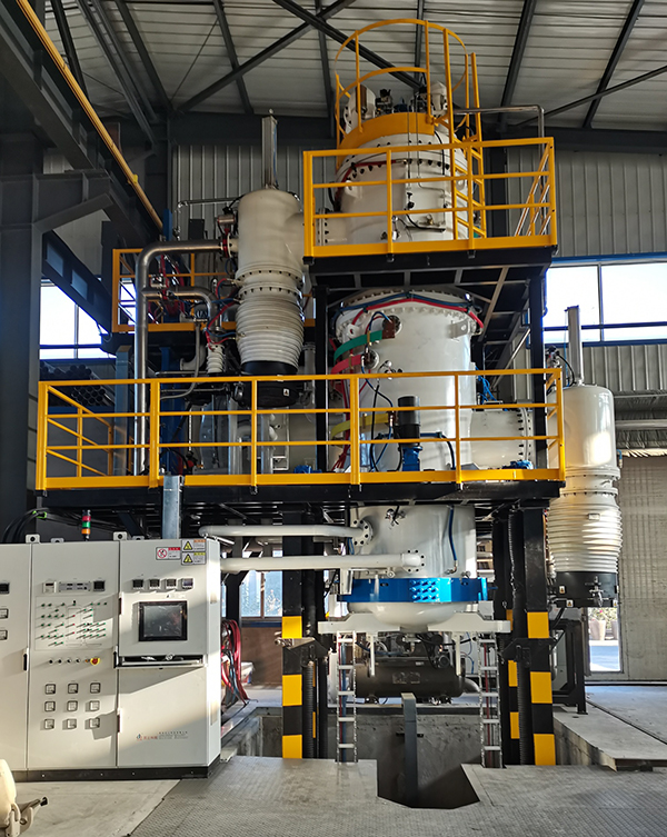 立式底裝料真空氣淬爐.jpg 立式底裝料真空氣淬爐.jpg